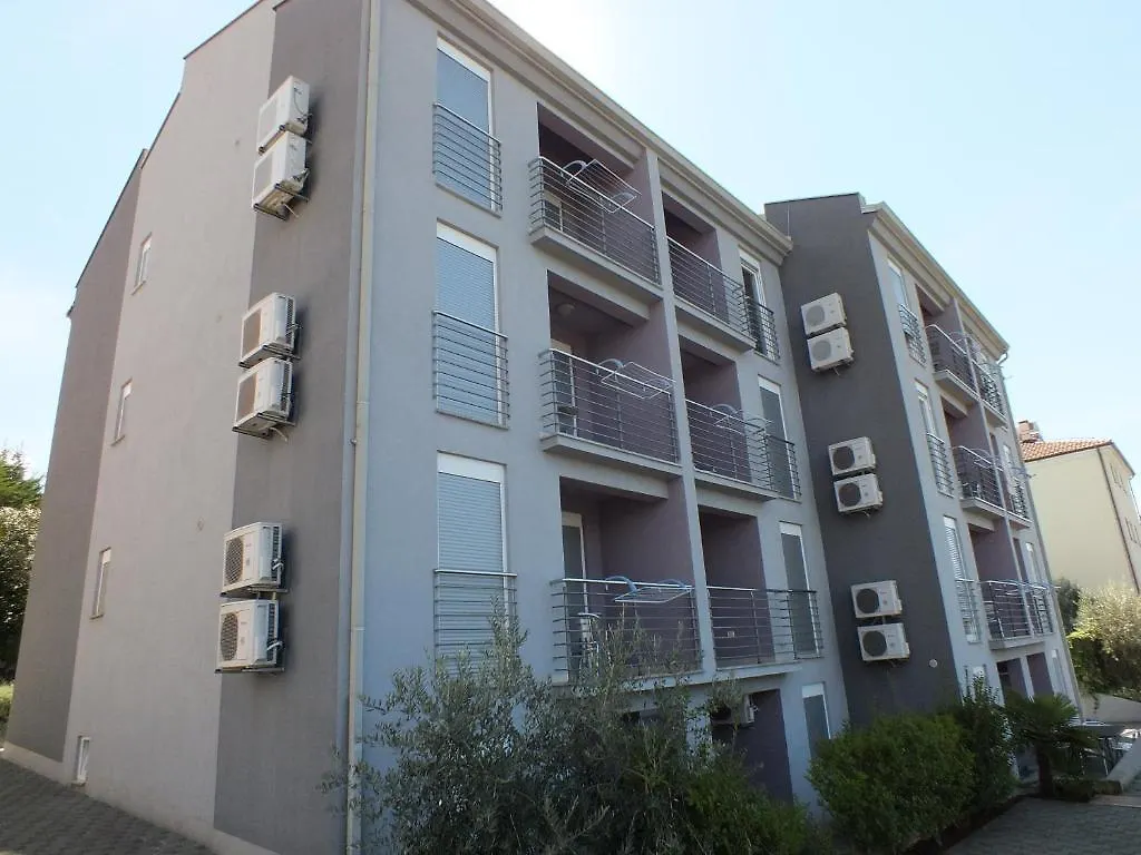 Residence Lavanda Umag 0*,